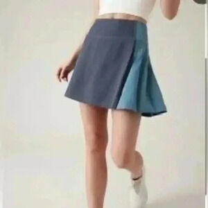 NWT ATHLETA Women's Gray/Blue Fairway Pleated Skort Size XXS